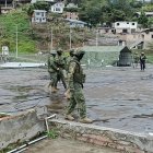 Agentes policiales y militares han retomado el control en la cárcel de Loja.