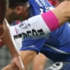 El encuentro se desarrolla de manera pareja. No marcan diferencias.