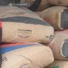 Osito junto a Ángel, dos de los afectados de la explosión en Pelileo.