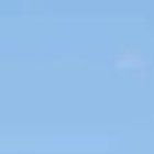 La casa se encuentra sujetada por una grúa gigante