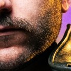 El cantante Tres Dedos dice que está aprendiendo cosas nuevas de la industria musical.