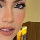 Mara tiene 

29 años y es directora y productora de cine.