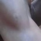 El hombre vive en una pequeño espacio para no ver a ninguna mujer