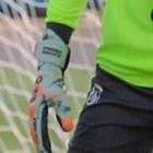 Alexander Domínguez entrenado con gorra, cumplió los 37 años.