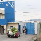 Una camioneta con donaciones de víveres llegó ayer a la Cárcel Regional.