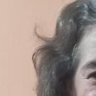 Mujeres que podrían ser madre e hija se alistan psicológicamente para el resultado final