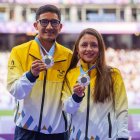 Daniel Pintado y Glenda Morejón con sus medallas de plata en París 2024