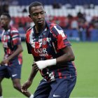 Willian Pacho en el calentamiento previo al encuentro de PSG ante Montpellier