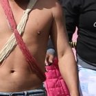 Familiares de las víctimas lloraban desconsolados al ver sus cuerpos apilados a un costado de la vía. En total murieron nueve personas.