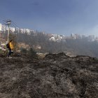 Desde Guápulo se mira la magnitud del incendio que afectó a la González Suárez y Bellavista, norte de Quito.