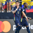 Kendry Páez en la celebración de gol con la selección ecuatoriana de fútbol