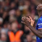 Moisés Caicedo fue declarado el mejor jugador ante el Manchester United.