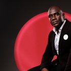 ¿Ya viste el pin de Segundo? Descubre el misterio detrás de su look.