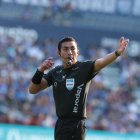 En el cotejo Emelec vs. Vinotinto hubo varias riñas. El referí Álex Cajas intervino, sin amonestar.