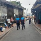 Los metropolitanos patrullan a pie constantemente para evitar problemas en la Bahía.