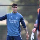 Piero Hincapié en su primer entrenamiento con Arsenal este jueves 11 de septiembre.