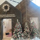 Papá Noel recibe miles de cartas cada año en su buzón oficial ubicado en Finlandia, uno de los puntos turísticos más visitados durante la Navidad.