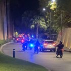 La Policía llegó al lugar del hecho de inmediato, desplegando unidades de investigación y seguridad para resguardar la zona y recolectar indicios sobre lo ocurrido.