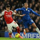 Piero Hincapié (i) se perfila para ser titular en el once de Arteta.