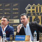 Montalvo (izq.) tomó por subrogancia la presidencia del Barcelona SC que dejó Álvarez de forma temporal.