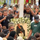 Multitud de vecinos y amigos se congregaron en Lagarto para rendir homenaje a Fulton Gabino Flores Solís, “Viejo Lango”, en una emotiva despedida marcada por música y lágrimas.