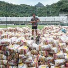 La ‘locura’ del delantero del Fluminense terminó en la mesa de miles de personas necesaitadas.