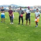 La ingeniera Mayra Argüello, presidenta del Olmedo, cumple con sus jugadores.