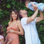 A través de las redes sociales, los famosos mencionaron que están a la espera de una niña que probablemente nazca en el otoño.