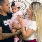 Los felices padres comparten tiempo con su pequeña. Ambos mantiene una buena amistad.