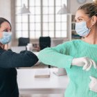 El distanciamiento social, por lo menos, debe durar un año para volver a las actividades de antes.