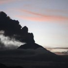 El coloso tiene más actividad volcánica durante el atardecer y por las noches.