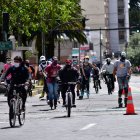 En la capital, los ciudadanos retomaron el 'ciclopaseo'. 

HOY SE OBSERVO GRAN CANTIDAD DE PERSONAS EN BICLICLETAS , PATINES Y CORRIENDO CUMPLIENDO LAS NORMAS DE BIOSEGURIDAD. 



14  de junio  2020

KARINA DEFAS 

Agencia (ag-expreso ag-extra ag-quito)