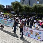 Empleados de los Guagua Centros realizaron varios plantones para pedir que se restituyan los convenios con el Municipio