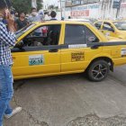 Jaime Freddy Intriago Ponce quedó sin vida dentro del taxi.
