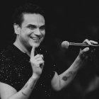 El intérprete celebró este viernes y por adelantado, el fin de año.