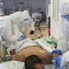 El hombre fue ingresado al hospital por presentar problemas respiratorios.