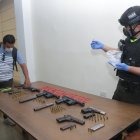 La mayor parte del armamento se encontraba en el automotor.