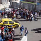 1. Decenas de mercaderes estaban inconformes con la medida que tomó el Municipio. Ellos quieren volver a trabajar.