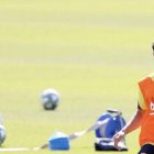 El ecuatoriano Kike Saverio (d) al parecer no renovará con el Barcelona de España.