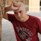 Cristian Vega tiene una picantería para solventar sus gastos. La pandema empeoró su situación económica.