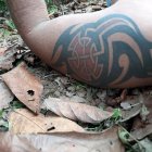 Los tatuajes en el cuerpo permitieron identificar a José Enrique Monserrate Zambrano.