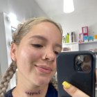 Saray comenta que prefiere tomar con humor los comentarios en redes sociales.