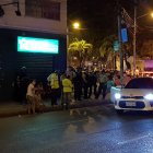 Las dos víctimas viajaban en este vehículo blanco. Se encontraron seis indicios balísticos.