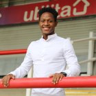 Joel Valencia se mandó un golazo con la camiseta del Brentford FC de la Championship.