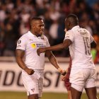 Antonio Valencia (i) llegó como la contratación estrella de Liga de Quito.