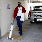 Paúl Utreras ayudó a su amiga a conseguir un tanque de oxígeno. La madre de ella tiene coronavirus y necesitaba uno de estos.