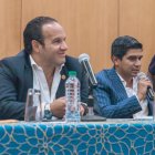 Francisco Egas (i) y Jaime Estrada (d) mantienen una disputa por la presidencia de la FEF.