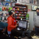 Andrés Guerrón (derecha) grabó el incómodo momento que se viralizó en redes.