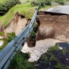 En Baños, anoche, se presentaron deslizamientos en la ruta que conduce a Puyo.