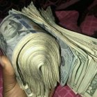 Cuatro tipos arrebataron el dinero de su cosecha a un agricultor.